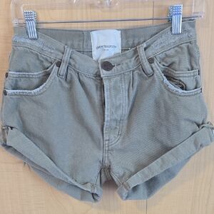 One Teaspoon Women's Khaki Jean Shorts‎